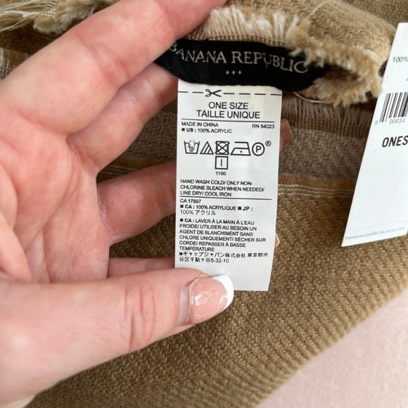 NEW Banana Republic Reversible Tan Plaid Poncho One Size - Picture 4 of 7